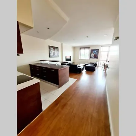 Erdvus 2-Ieju Miegamuju Butas Miesto Centre شقة